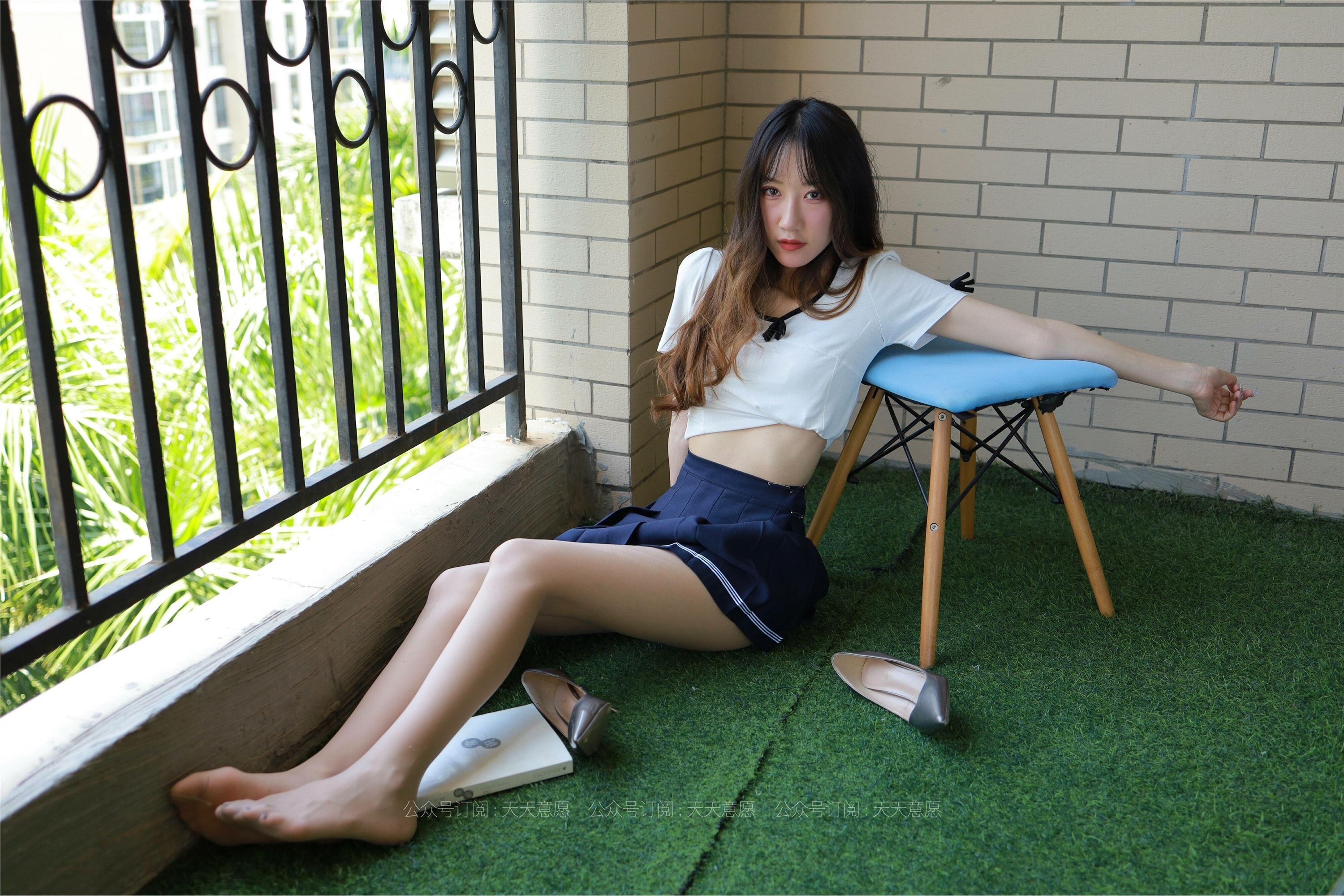 IESS - Model: Yi Yi, Girl with Long Legs